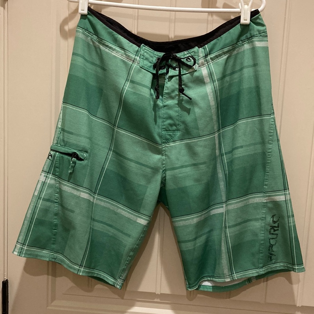 Ripcurl Mirage Flex Series Men’s Board Shorts Tie Waist Zip Pocket Green Plaid